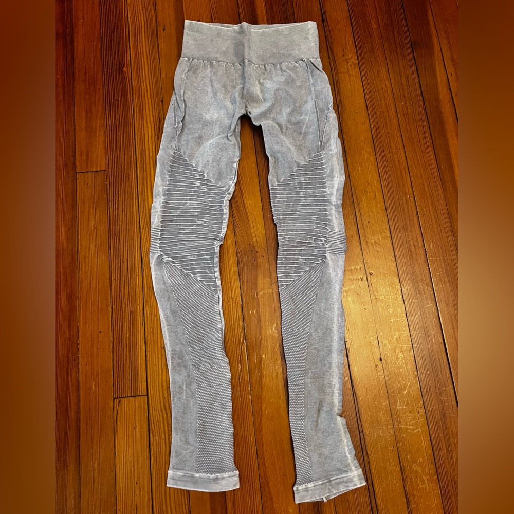 Textured Leggings/Tights